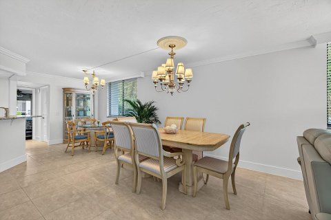 Condo in Indian River Shores, Florida, 3 bedrooms  № 2082622 - photo 22