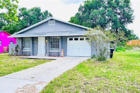 House in Apopka, Florida 3 bedrooms, 88.63 sq.m. № 1805097 - photo 3