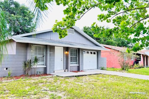 House in Apopka, Florida 3 bedrooms, 88.63 sq.m. № 1805097 - photo 4