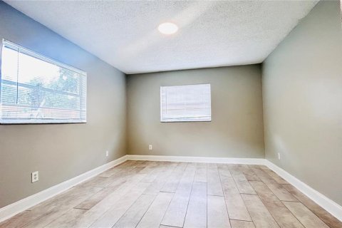 House in Apopka, Florida 3 bedrooms, 88.63 sq.m. № 1805097 - photo 19