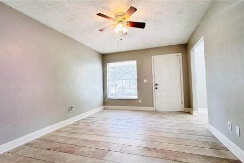 House in Apopka, Florida 3 bedrooms, 88.63 sq.m. № 1805097 - photo 16