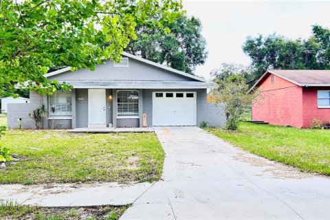 House in Apopka, Florida 3 bedrooms, 88.63 sq.m. № 1805097 - photo 2