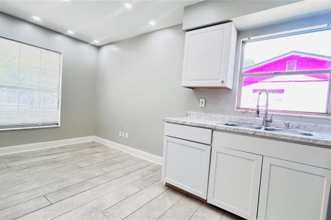 House in Apopka, Florida 3 bedrooms, 88.63 sq.m. № 1805097 - photo 9