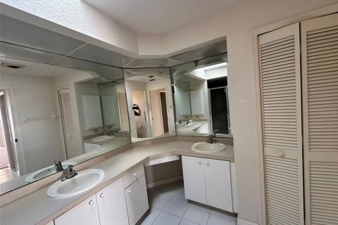 Снять в аренду виллу или дом в Лейк Сази, Флорида 1 комната, 196.95м2, № 1826854 - фото 11