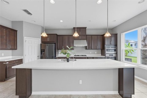 Casa en venta en Orlando, Florida, 4 dormitorios, 304.91 m2 № 1901886 - foto 11