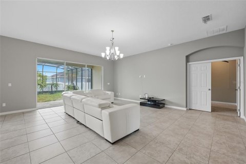 Casa en venta en Orlando, Florida, 4 dormitorios, 304.91 m2 № 1901886 - foto 15
