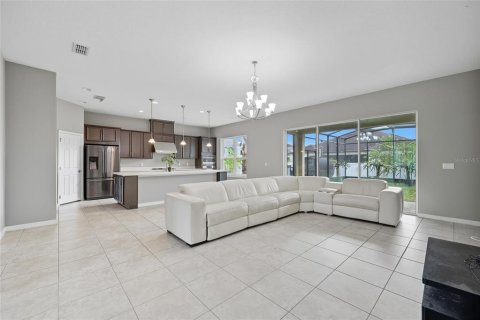 Casa en venta en Orlando, Florida, 4 dormitorios, 304.91 m2 № 1901886 - foto 16