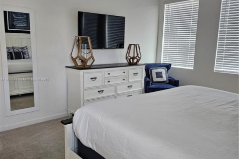 House in Kissimmee, Florida 6 bedrooms № 1776419 - photo 11