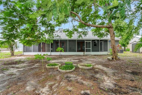 Villa ou maison à vendre à Bradenton, Floride: 3 chambres, 149.48 m2 № 2275449 - photo 4