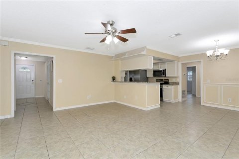 Villa ou maison à vendre à Bradenton, Floride: 3 chambres, 149.48 m2 № 2275449 - photo 8