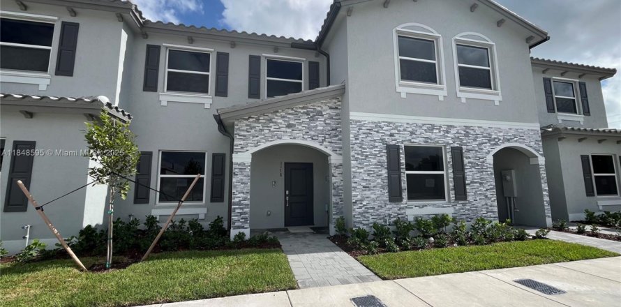 Villa ou maison à Florida City, Floride 3 chambres, 127.83 m2 № 1877651