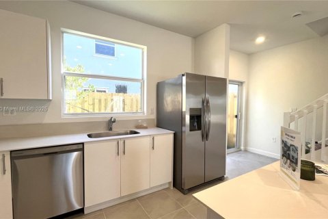 Casa en alquiler en Florida City, Florida, 3 dormitorios, 127.83 m2 № 1877651 - foto 8