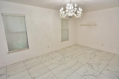 Villa ou maison à vendre à Port St. Lucie, Floride: 3 chambres, 120.22 m2 № 2254360 - photo 23