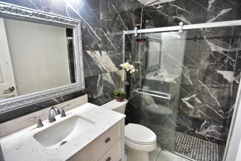 Villa ou maison à vendre à Port St. Lucie, Floride: 3 chambres, 120.22 m2 № 2254360 - photo 16