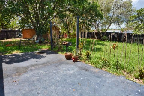 Villa ou maison à vendre à Port St. Lucie, Floride: 3 chambres, 120.22 m2 № 2254360 - photo 9