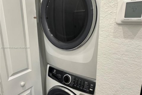 Adosado en alquiler en Homestead, Florida, 3 dormitorios, 123.37 m2 № 1956515 - foto 8