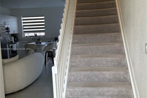 Adosado en alquiler en Homestead, Florida, 3 dormitorios, 123.37 m2 № 1956515 - foto 4