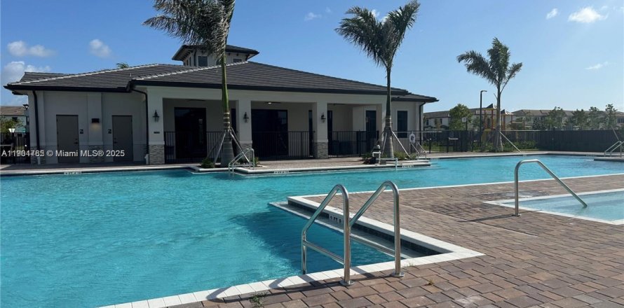 Adosado en Homestead, Florida 3 dormitorios, 123.37 m2 № 1956515