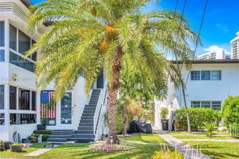 Condo in North Miami Beach, Florida, 1 bedroom  № 2076598 - photo 14