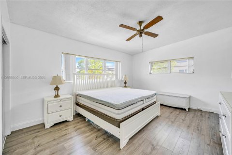Condo in North Miami Beach, Florida, 1 bedroom  № 2076598 - photo 19