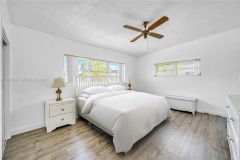 Condo in North Miami Beach, Florida, 1 bedroom  № 2076598 - photo 6