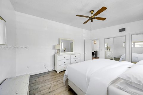 Condo in North Miami Beach, Florida, 1 bedroom  № 2076598 - photo 7