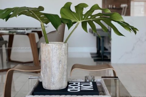 Снять в аренду кондоминиум в Майами, Флорида 2 спальни, 89.19м2, № 1999675 - фото 30