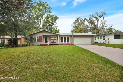 House in Jacksonville, Florida 3 bedrooms, 161.65 sq.m. № 776300 - photo 1