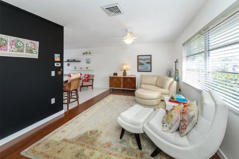 House in Venice, Florida 3 bedrooms, 168.06 sq.m. № 1529673 - photo 7