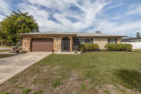 House in Venice, Florida 3 bedrooms, 168.06 sq.m. № 1529673 - photo 1