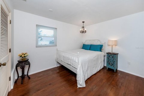 House in Venice, Florida 3 bedrooms, 168.06 sq.m. № 1529673 - photo 20