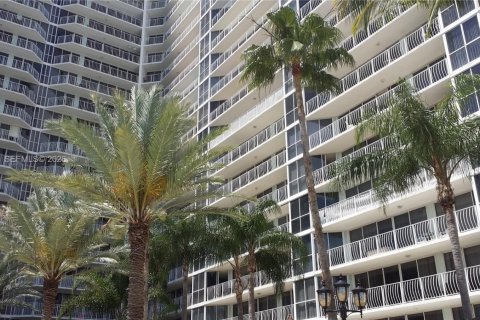 Apartamento en alquiler en North Bay Village, Florida, 2 dormitorios, 95.69 m2 № 2029618 - foto 26