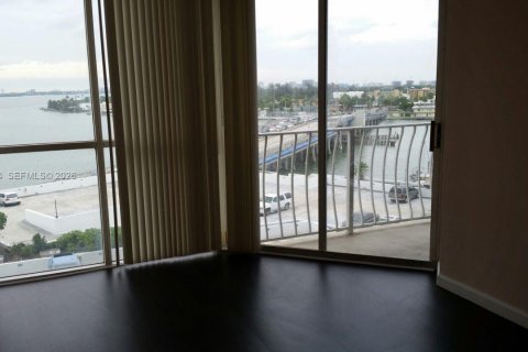 Apartamento en alquiler en North Bay Village, Florida, 2 dormitorios, 95.69 m2 № 2029618 - foto 18