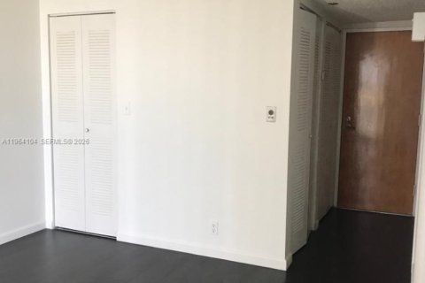 Apartamento en alquiler en North Bay Village, Florida, 2 dormitorios, 95.69 m2 № 2029618 - foto 22