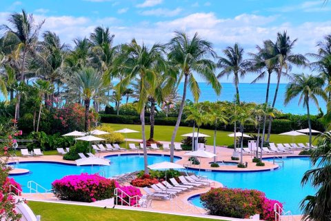 Condo in Miami Beach, Florida, 1 bedroom  № 1079497 - photo 1