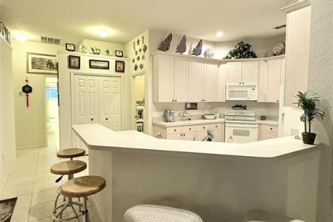 House in Kissimmee, Florida 4 bedrooms, 213.49 sq.m. № 1796886 - photo 18