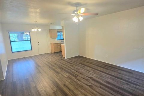 House in Ocala, Florida 3 bedrooms, 88.26 sq.m. № 1906875 - photo 2
