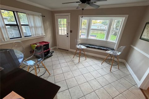 House in Tampa, Florida 2 bedrooms, 111.11 sq.m. № 2334194 - photo 13