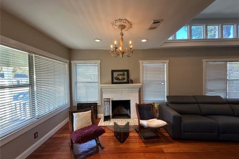 House in Tampa, Florida 2 bedrooms, 111.11 sq.m. № 2334194 - photo 7