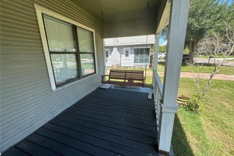 House in Tampa, Florida 2 bedrooms, 111.11 sq.m. № 2334194 - photo 3