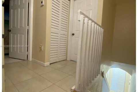 Adosado en alquiler en Homestead, Florida, 2 dormitorios, 122.07 m2 № 1799028 - foto 4