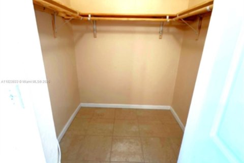 Adosado en alquiler en Homestead, Florida, 2 dormitorios, 122.07 m2 № 1799028 - foto 12