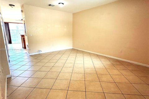 Adosado en alquiler en Homestead, Florida, 2 dormitorios, 122.07 m2 № 1799028 - foto 9