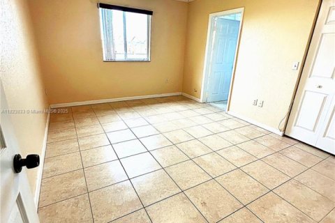 Adosado en alquiler en Homestead, Florida, 2 dormitorios, 122.07 m2 № 1799028 - foto 11