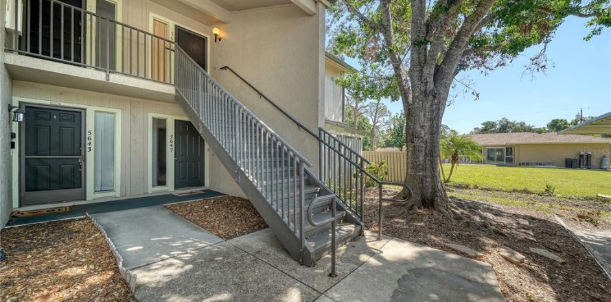 Condo in Sarasota, Florida, 2 bedrooms № 2116759