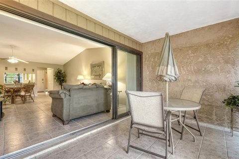Condo in Sarasota, Florida, 2 bedrooms № 2116759 - photo 10