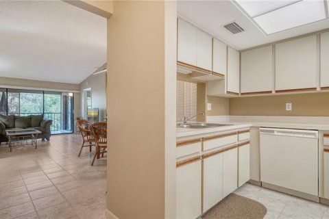 Condo in Sarasota, Florida, 2 bedrooms № 2116759 - photo 4