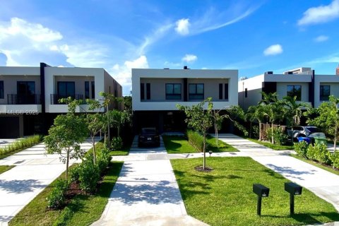Townhouse in Fort Lauderdale, Florida 3 bedrooms № 1825784 - photo 4