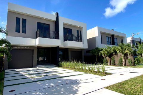 Townhouse in Fort Lauderdale, Florida 3 bedrooms № 1825784 - photo 3