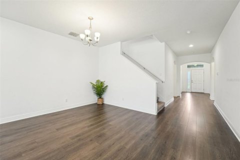 House in Lutz, Florida 5 bedrooms, 310.01 sq.m. № 2155927 - photo 4